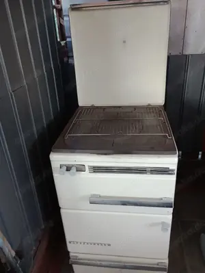 Holzofen mit Backofen, aus Oma's Zeiten, günstig abzugeben