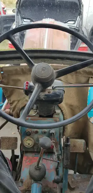 Traktor Hanomag Perfekt 400 Bild 3