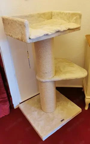 Großer Kratzbaum  Neuwertig 
