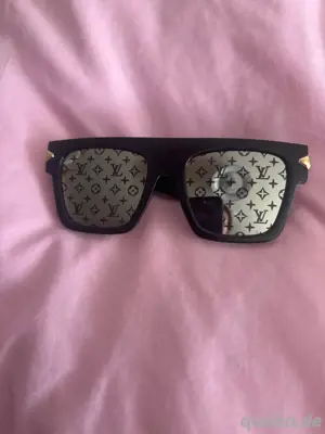Louis Vuitton Sonnenbrille schwarz