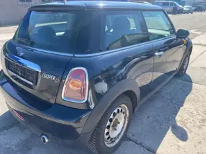 MINI One Cooper D /AC / Panorama Dach / Motorschaden Bild 4