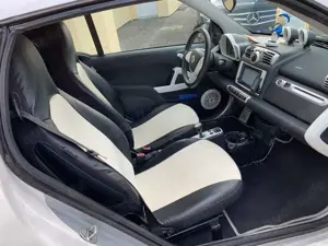 smart forTwo LORINSON UMBAU  fortwo cabrio Basis 52 kW Bild 2