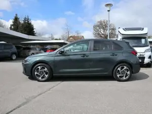 Hyundai i30 i30 Navi/Klima/Kamera/LED/Temp./Sitzheizg/UVM. Bild 3