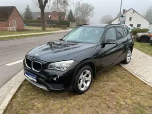 BMW X1 18 d sDrive Motor vom BMW neu! AHK+NAVI+SHZ