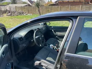 Volkswagen Golf 1.6 Comfortline Bild 5