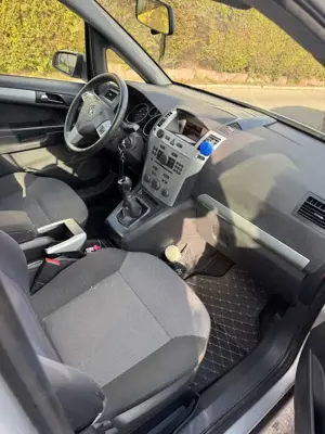 Opel Zafira 1.8 Easytronic Edition Bild 4