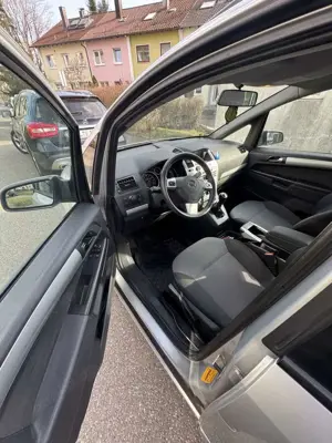 Opel Zafira 1.8 Easytronic Edition Bild 3