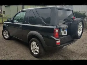 Land Rover Freelander Td4 SE Bild 3