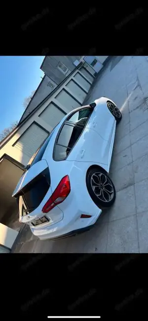 Ford Focus ST line 1.5 TDCi Bild 2