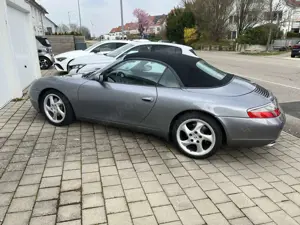 Porsche 996 911 Carrera Cabrio 6-Gang *PORSCHE SERVICE FRISCH* Bild 2