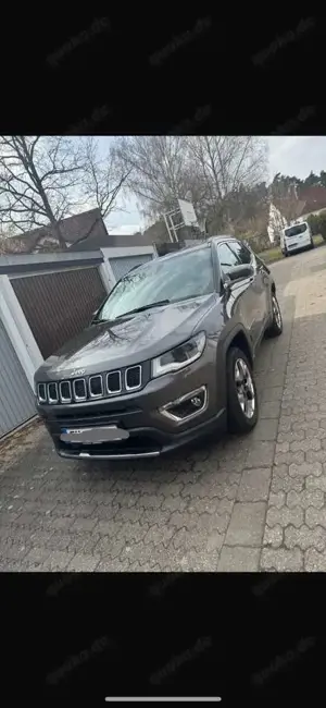 Jeep Compass 1.4 MultiAir Active Drive Automatik Limited Bild 2