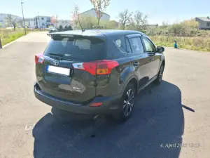 Toyota RAV 4 RAV 4 2.0 4x4Edition Bild 3