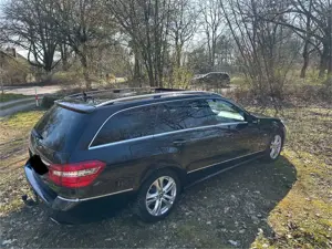 Mercedes-Benz E 350 E 350 CDI BlueEfficiency (212.225) Bild 3