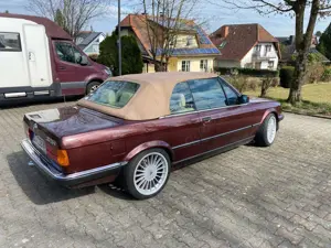 BMW 325 325i Bild 2