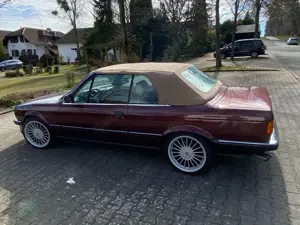 BMW 325 325i Bild 1