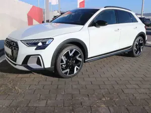 Audi A3 35 TFSI S tronic*MATRIX*AHK*ACC* Bild 4