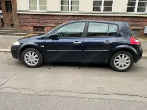 Renault Megane 1.6 Aut. Authentique Bild 3 Renault Megane 1.6 Aut. Authentique Bild 3