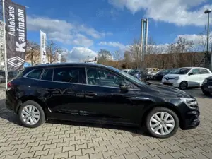 Renault Megane IV Grandtour Intens 1.5 BLUE dCi Winterpaket Bild 4