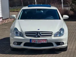 Mercedes-Benz CLS 63 AMG /NAVI/SCHIEBEDACH/HARMAN-KARDON Bild 2