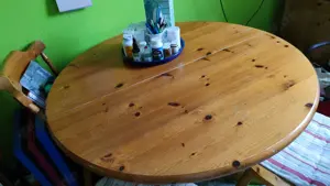 Runder Tisch Vollholz 