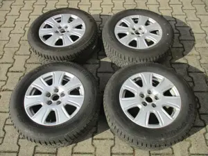 Audi Q3 8U Alufelgen 8U0601025 Winterreifen 215 65 R16 98H M+S