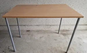 Einfacher, selber gemachten Schreibtisch Bild 2