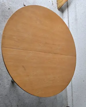 Runder, ausziehbarer Esszimmertisch Bild 2