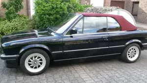 BMW 325 i Bild 3