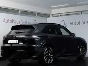 Porsche Cayenne Turbo S E-Hybrid SportDesign*BURM*PANO* Bild 4