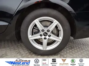 Audi A4 Avant 35 TDI 120kW S tr. LED Navi Standh. Klima Bild 5