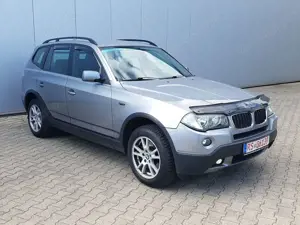 BMW X3 2.0d*NAVI/AHK/WINTERSOMMER REIFEN/ALU/SITZHZ.*