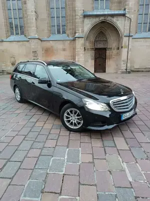Mercedes-Benz E 220 T BlueTEC