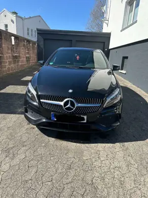 Mercedes-Benz A 200 A 200 AMG Line BlueEfficiency (176.043) Bild 2