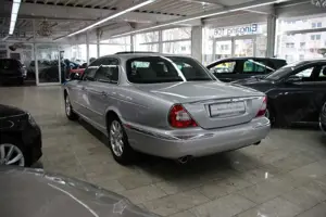 Jaguar XJ8 4.2 Liter *Vollleder/Memory/Alpine Sound* Bild 5