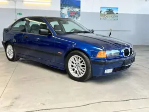 BMW 323 ti Compact Bild 4