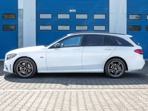 Mercedes-Benz C 300 C 300 d T 9G-TRONIC AMG Line Bild 1