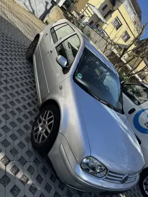 Volkswagen Golf 1.6 Bild 2