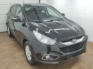 Hyundai iX35 AUTOMATIK AHK KLIMAA SHZ LEDER BC VIELES NEU 2WD