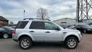Land Rover Freelander 2 TD4 E 2.2 | AUTOMATIK |TÜV/AU 08/27 Bild 4