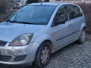 Ford Fiesta Fiesta 1.4 Connection Bild 3