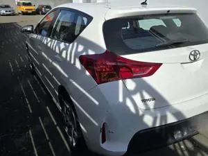 Toyota Auris Auris 1.33 Bild 5