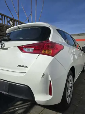 Toyota Auris Auris 1.33 Bild 4