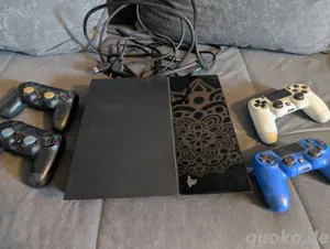 PS4 mit Controller 