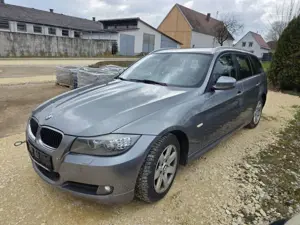 BMW 320 d Touring AUTOMATIK NAVI SHZ PANNO EURO5 TEMP