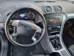 Ford Mondeo Titanium (09.2010->) Bild 4 Ford Mondeo Titanium (09.2010->) Bild 4