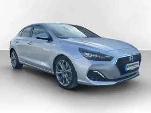 Hyundai i30 Fastback 1.4 T-GDI 7-DCT Premium LED*NAV*SHZ*AC... Bild 3