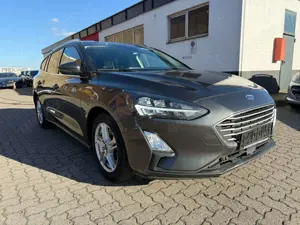 Ford Focus Turnier 1.0 CC*LED*NAVI*R-CAM*PDC
