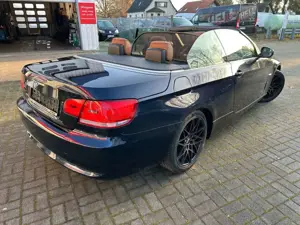 BMW 320 i Cabrio Xenom Leder Navi Bild 5