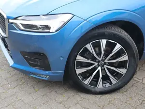 Volvo XC60 D4 R Design FWD Bild 4