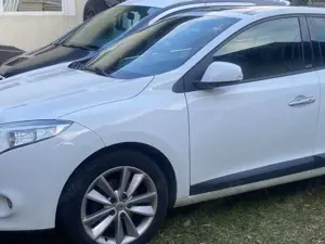 Renault Megane Night  Day